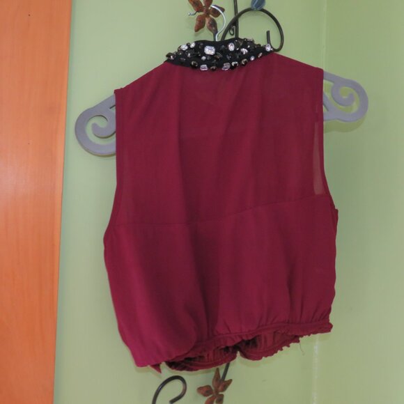 Foreign Exchange Top sheer with Bedazzled with Beads collar - Picture 5 of 6